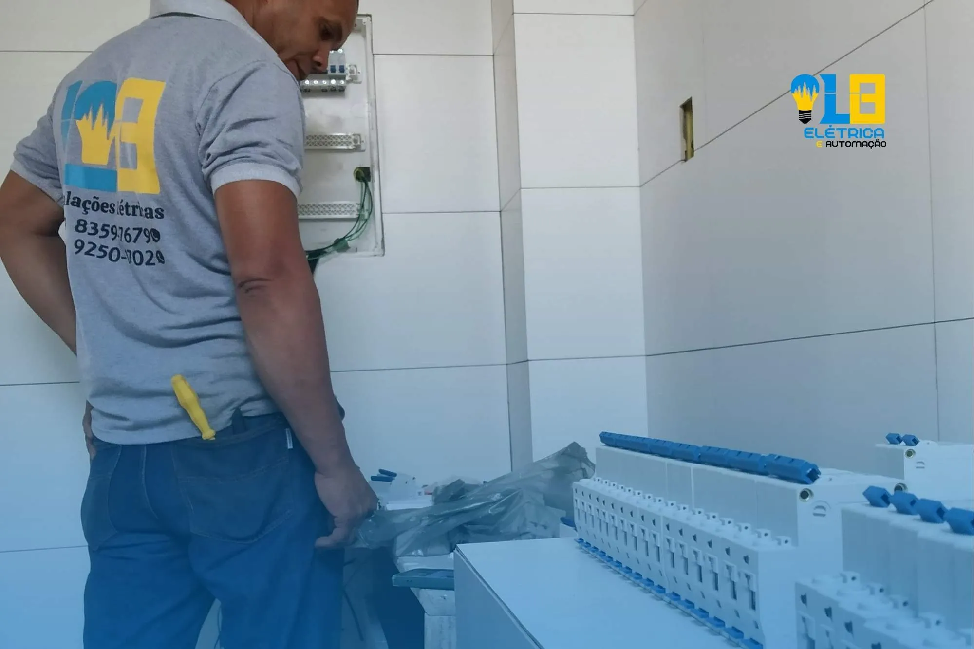 Instalacao-de-disjuntores-1.webp
